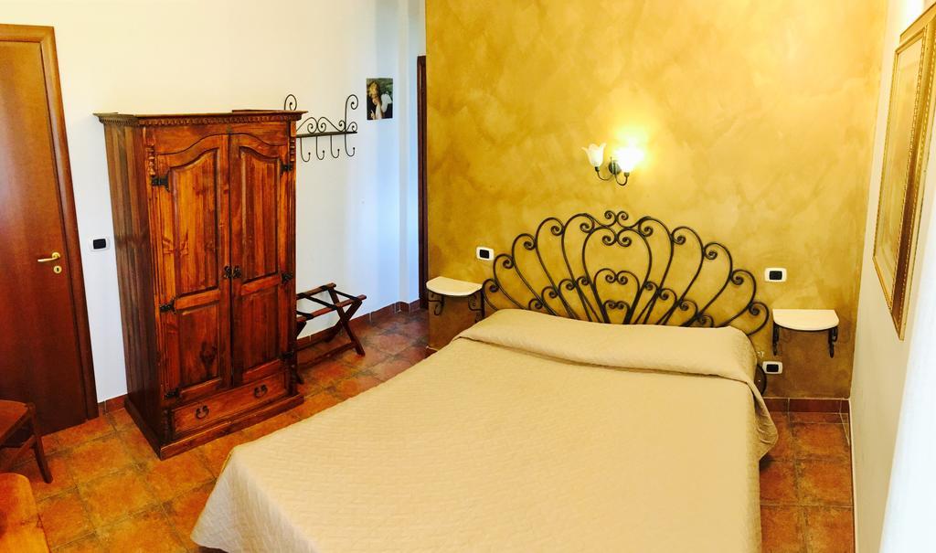B&B L'Arcangelo Rocca Massima Eksteriør bilde