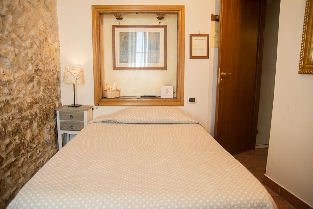 B&B L'Arcangelo Rocca Massima Eksteriør bilde